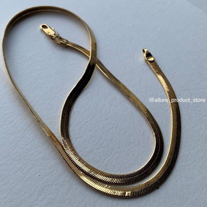 Picture of Sleek & Classy Golden Snake chain