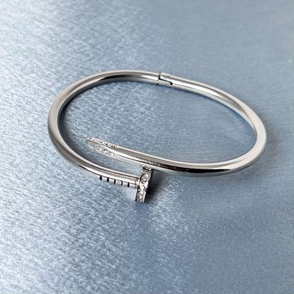 Picture of nail bracelet silver with diamond