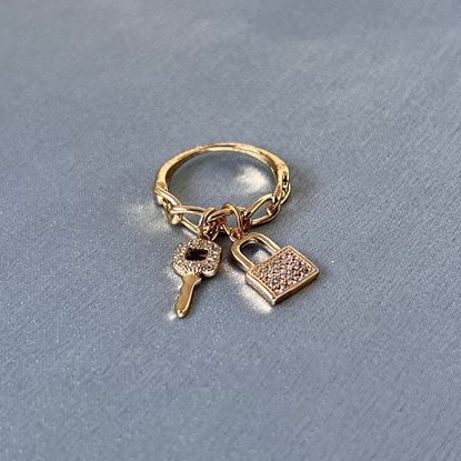 Picture of Lock and key ring gold
